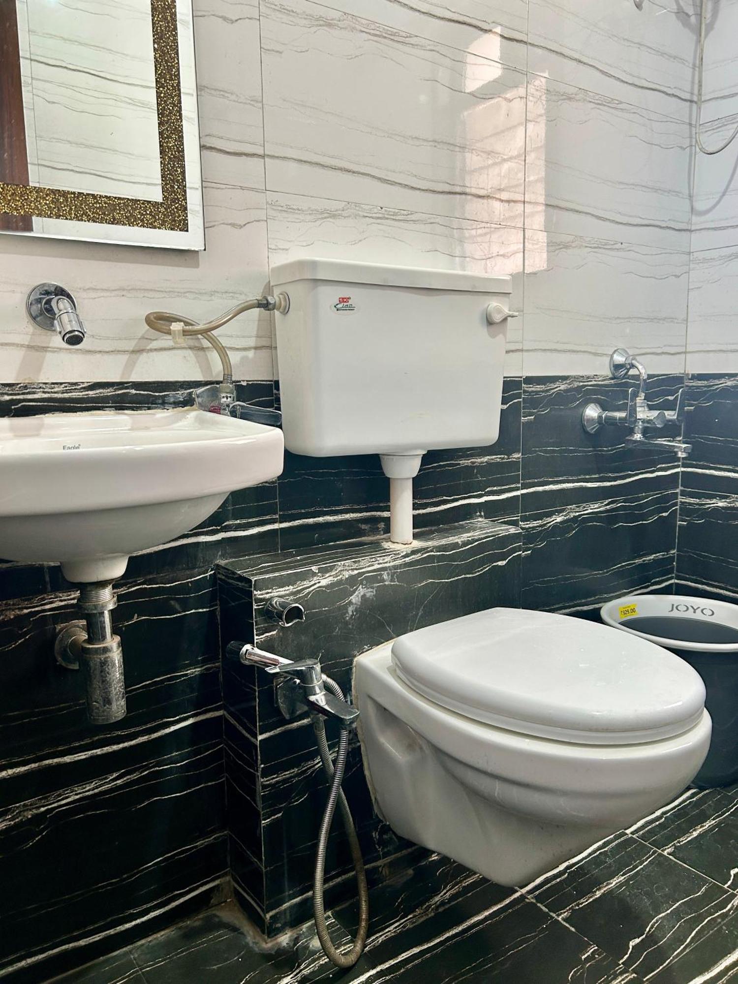 Zenith Homes - Boomerang Suites มุมไบ ภายนอก รูปภาพ